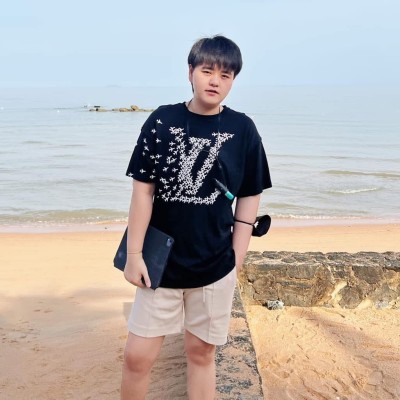 Thananphat  T